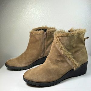 Adam Tucker by Me Too Suede Wedge Bootie Sz 8 M